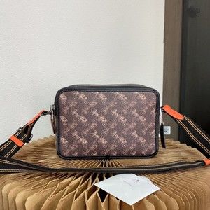 Meet your Posher, Ballard